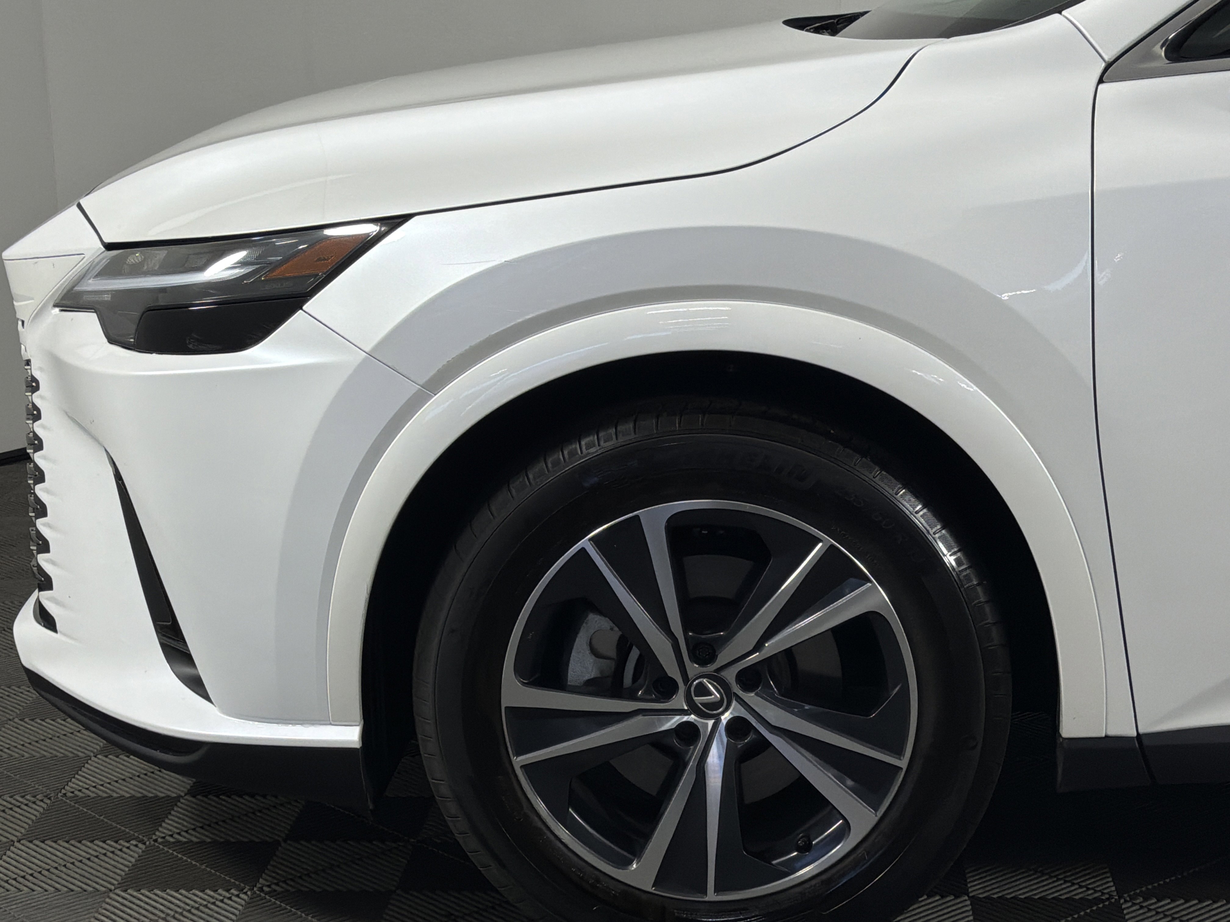 Used 2024 Lexus RX 350 AWD w/ Technology Package image 4