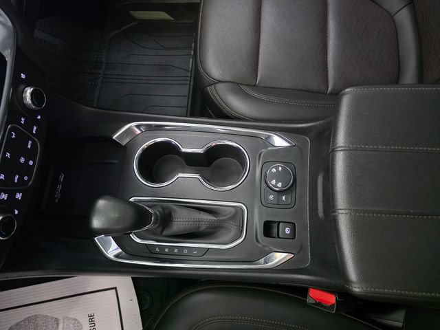 Used 2024 Chevrolet Traverse High Country AWD/4WD image 16