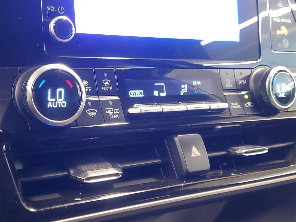 Used 2023 Toyota Highlander LE image 29