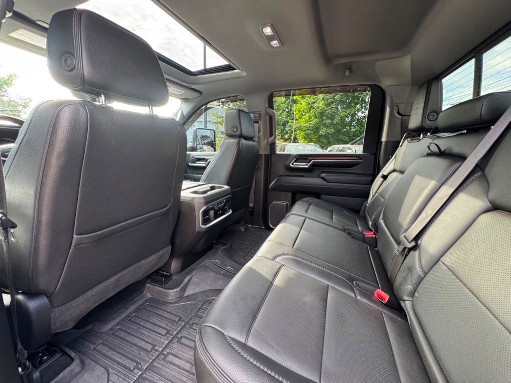 Used 2024 GMC Sierra 3500 Denali w/ Denali Reserve Package AWD/4WD image 20