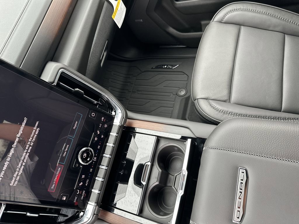 New 2026 GMC Yukon Denali w/ Denali Reserve Package image 25