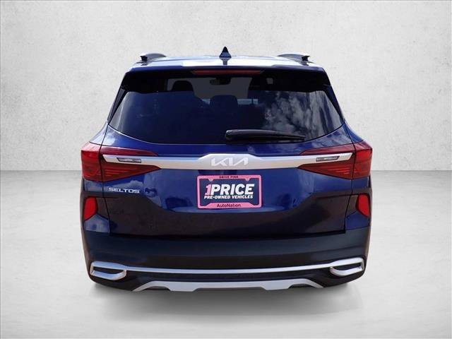 Used 2022 Kia Seltos EX AWD/4WD image 3