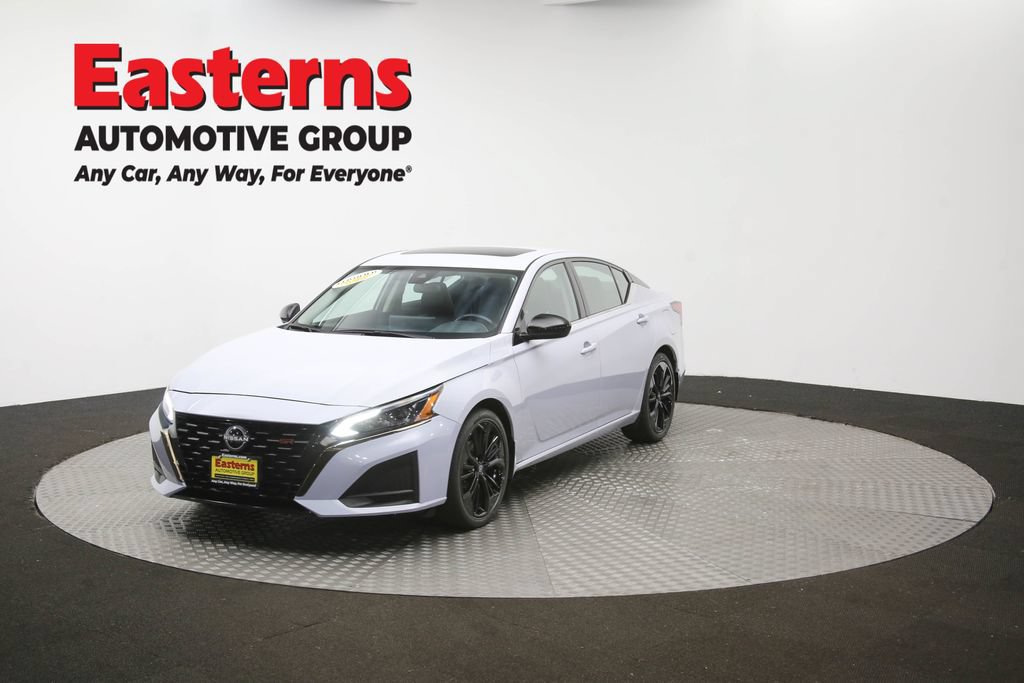 Used 2023 Nissan Altima 2.5 SR w/ SR Premium Package FWD image 56
