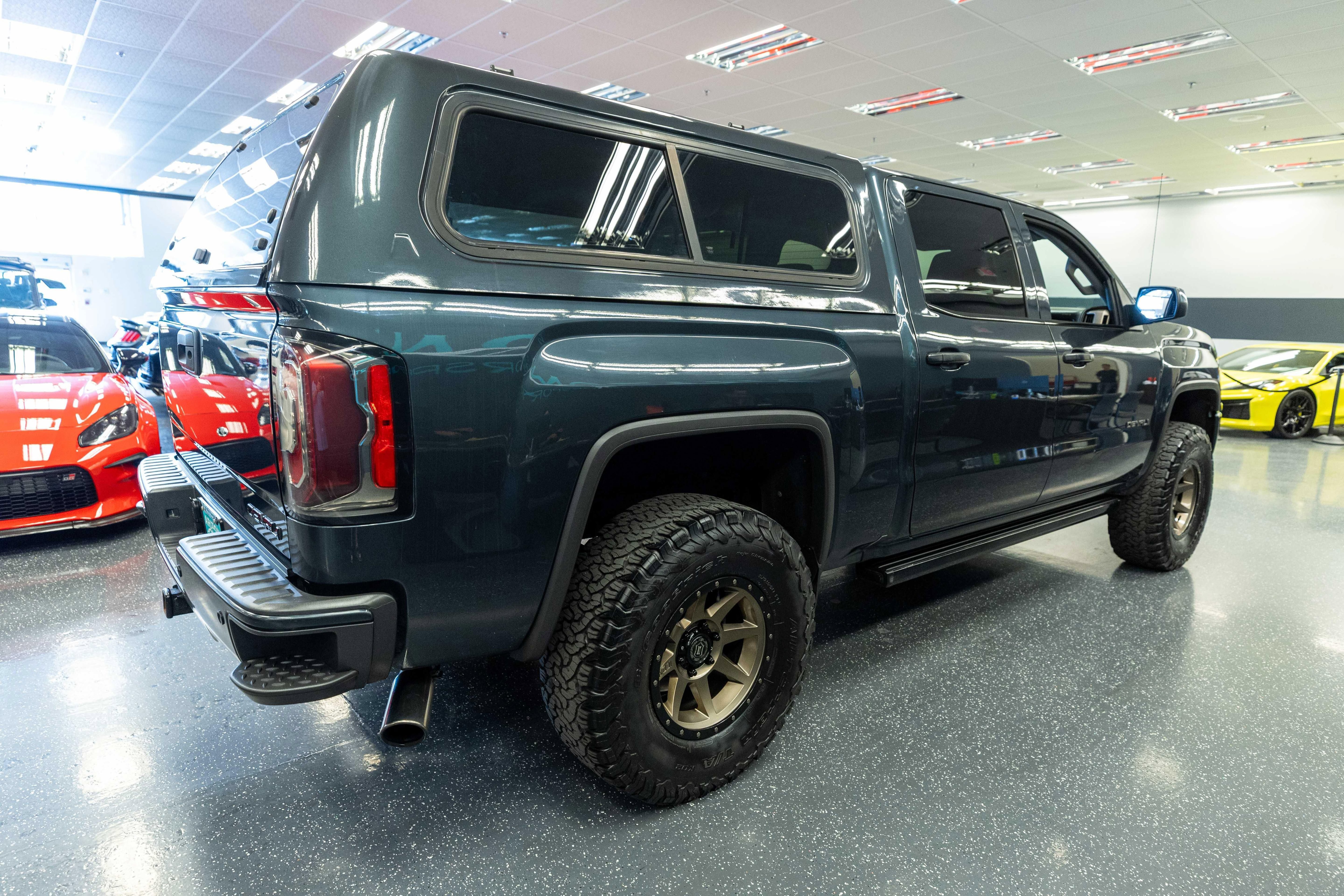 Used 2018 GMC Sierra 1500 Denali AWD/4WD image 5