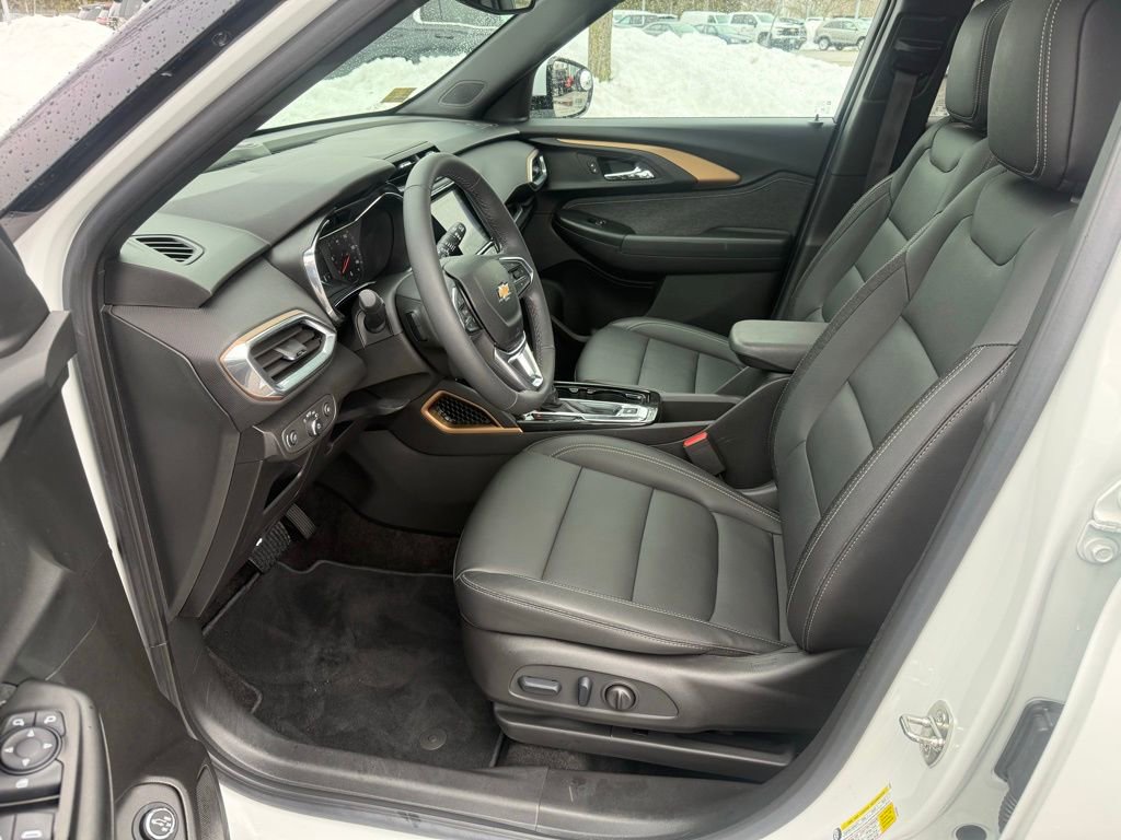 Used 2023 Chevrolet TrailBlazer ACTIV w/ Sun and Liftgate Package image 14