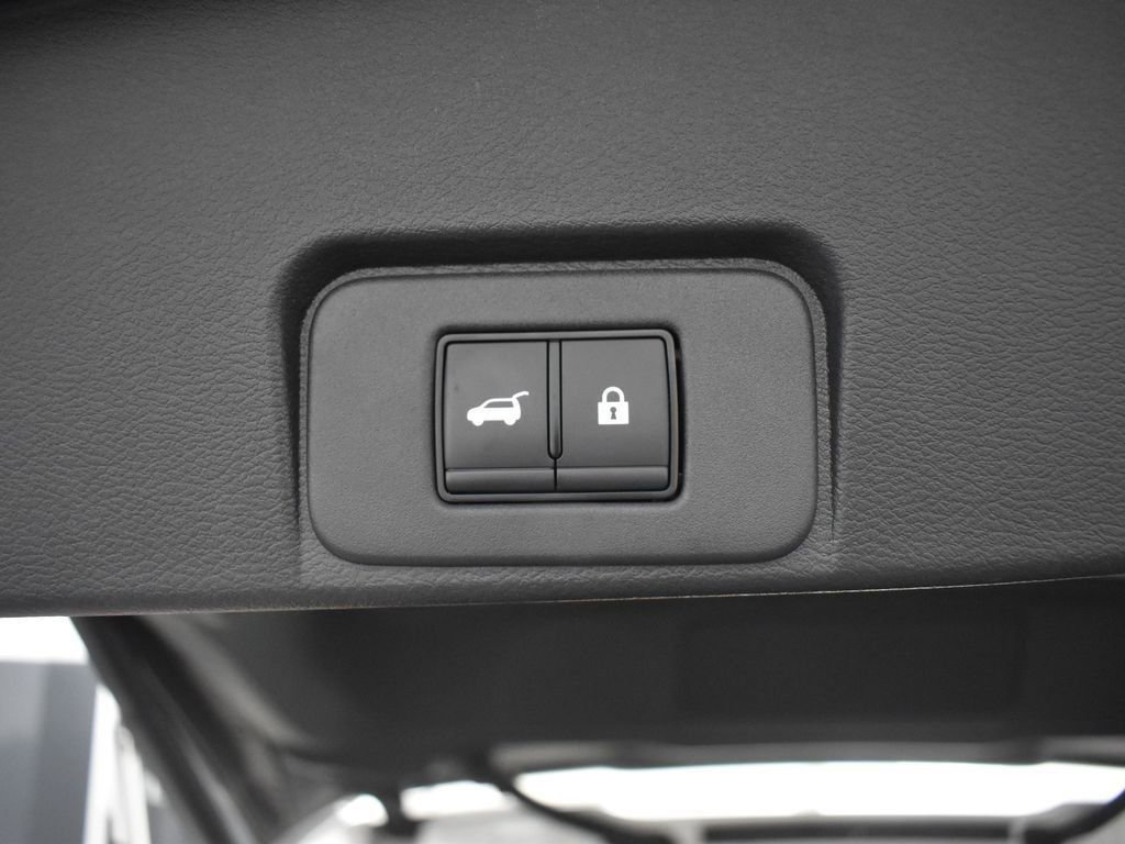 Used 2023 Nissan Rogue SL w/ SL Premium Package image 35