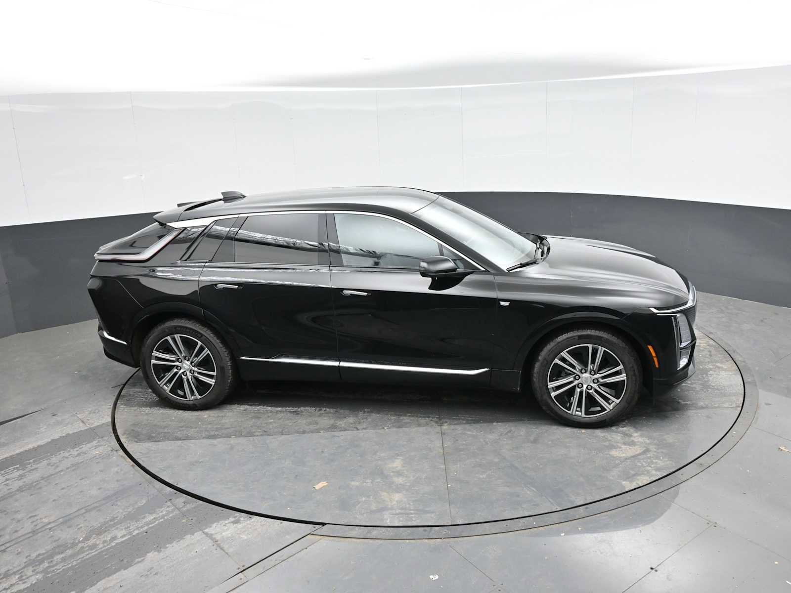 New 2025 Cadillac Lyriq Luxury image 30