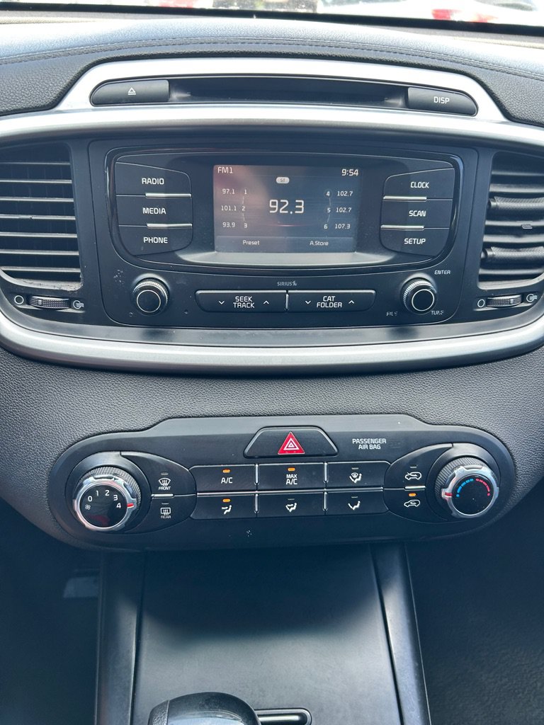 Used 2017 Kia Sorento LX FWD image 14