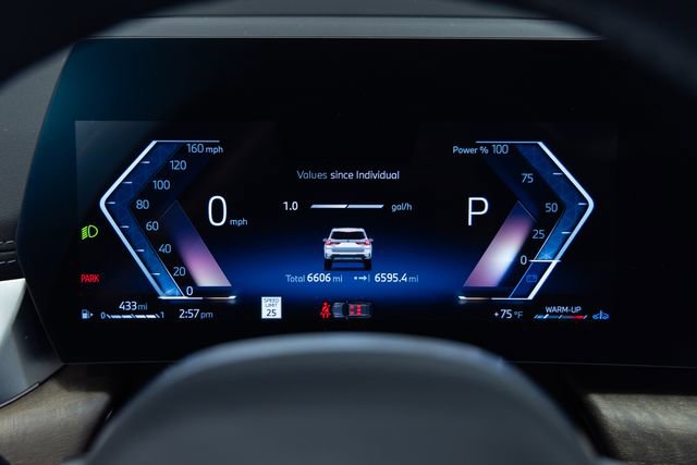 Used 2025 BMW X1 xDrive28i w/ Technology Package image 2