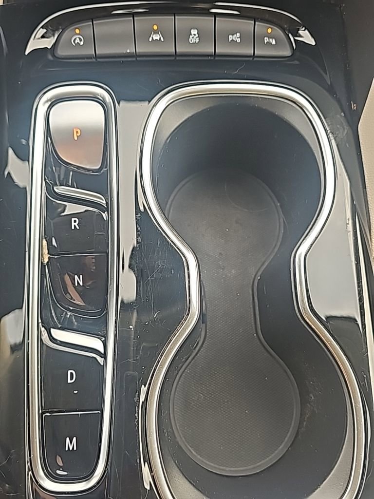 Used 2022 Buick Envision Avenir w/ Technology Package II image 25