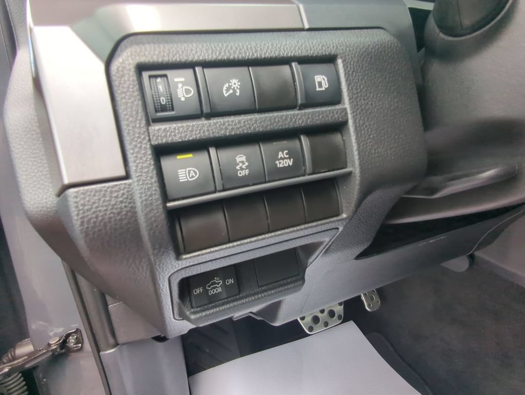 Used 2024 Toyota Tacoma TRD Sport AWD/4WD image 14