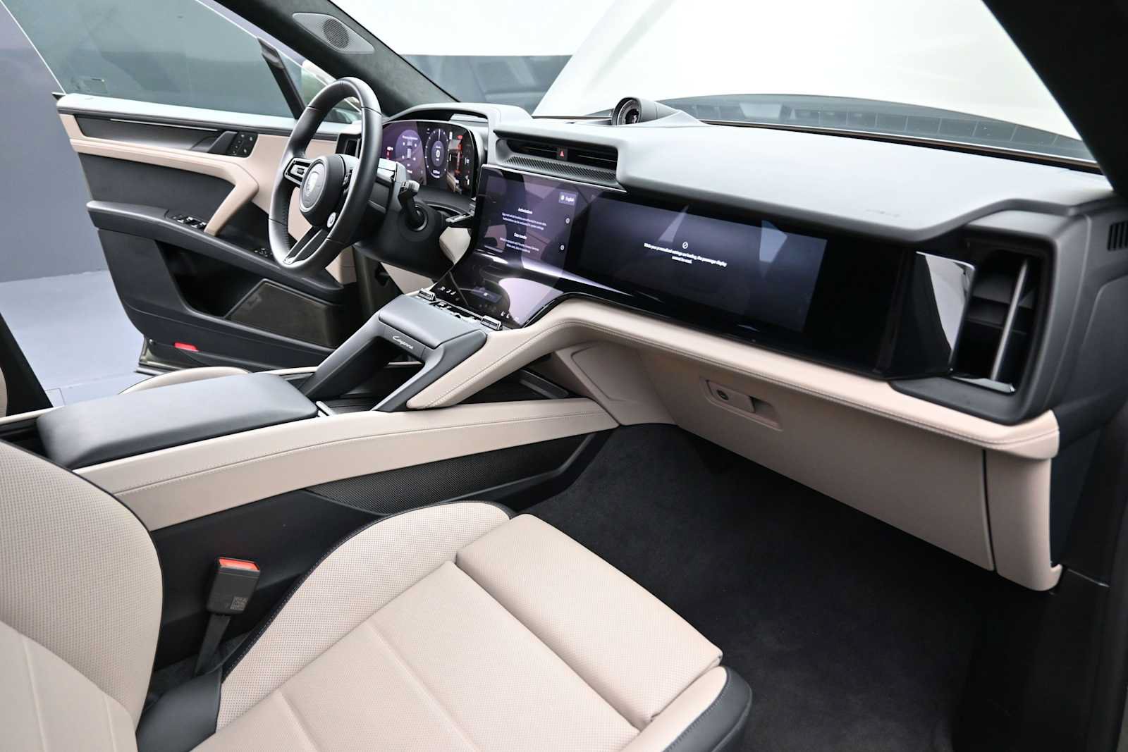 New 2026 Porsche Cayenne Turbo AWD/4WD image 28