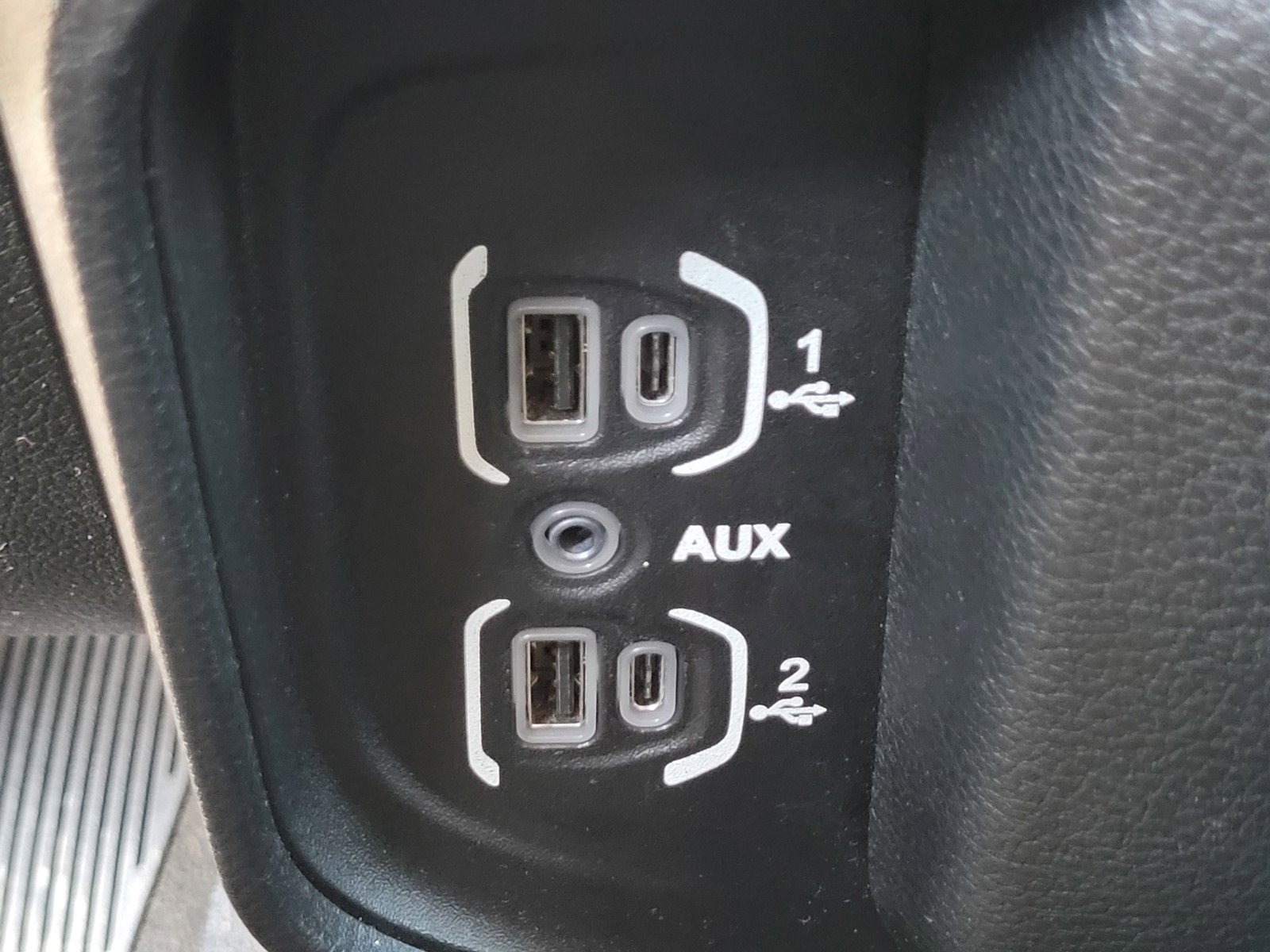 Used 2020 RAM 2500 Laramie image 24