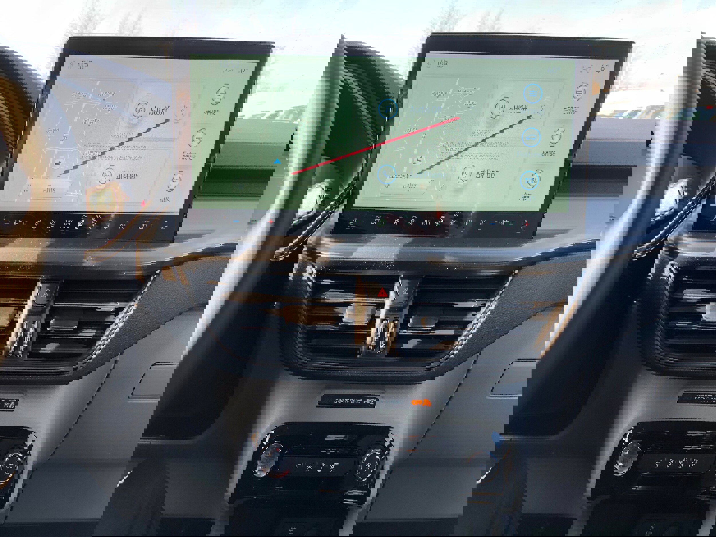 New 2025 Ford Escape SE w/ Class II Trailer Tow Package image 11