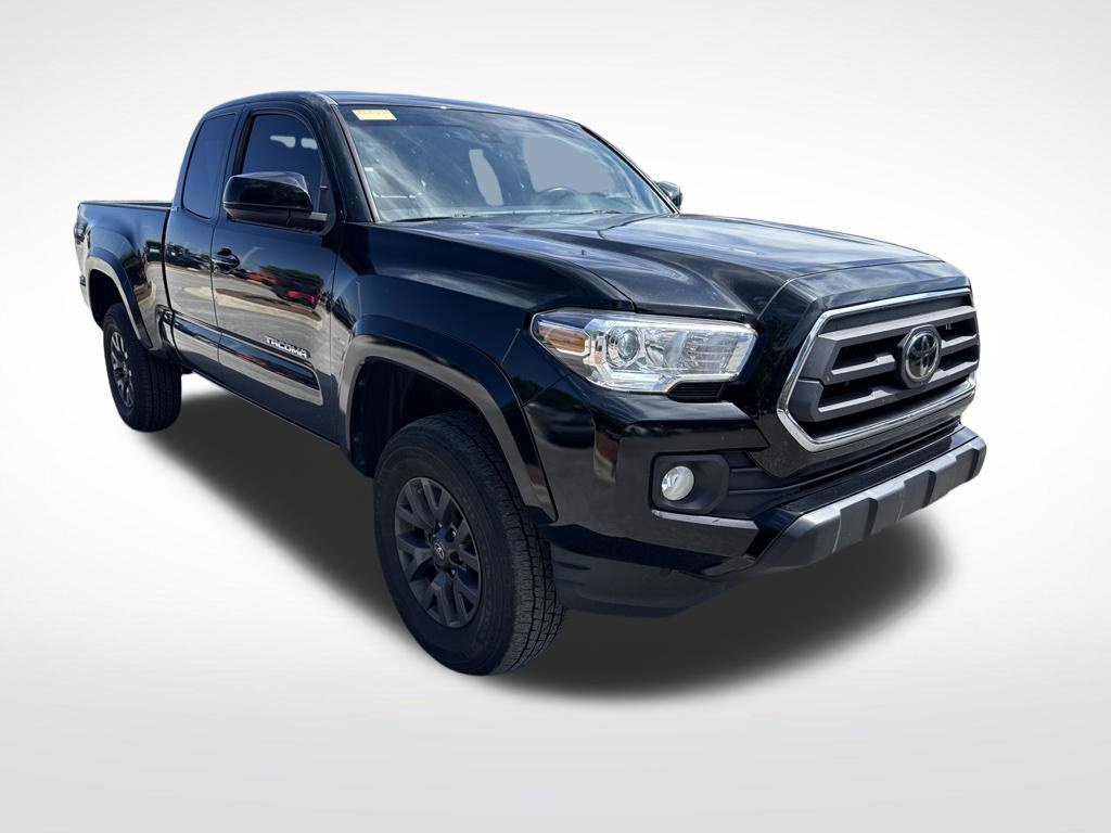 Used 2023 Toyota Tacoma SR5 w/ SR5 Appearance Package RWD image 2