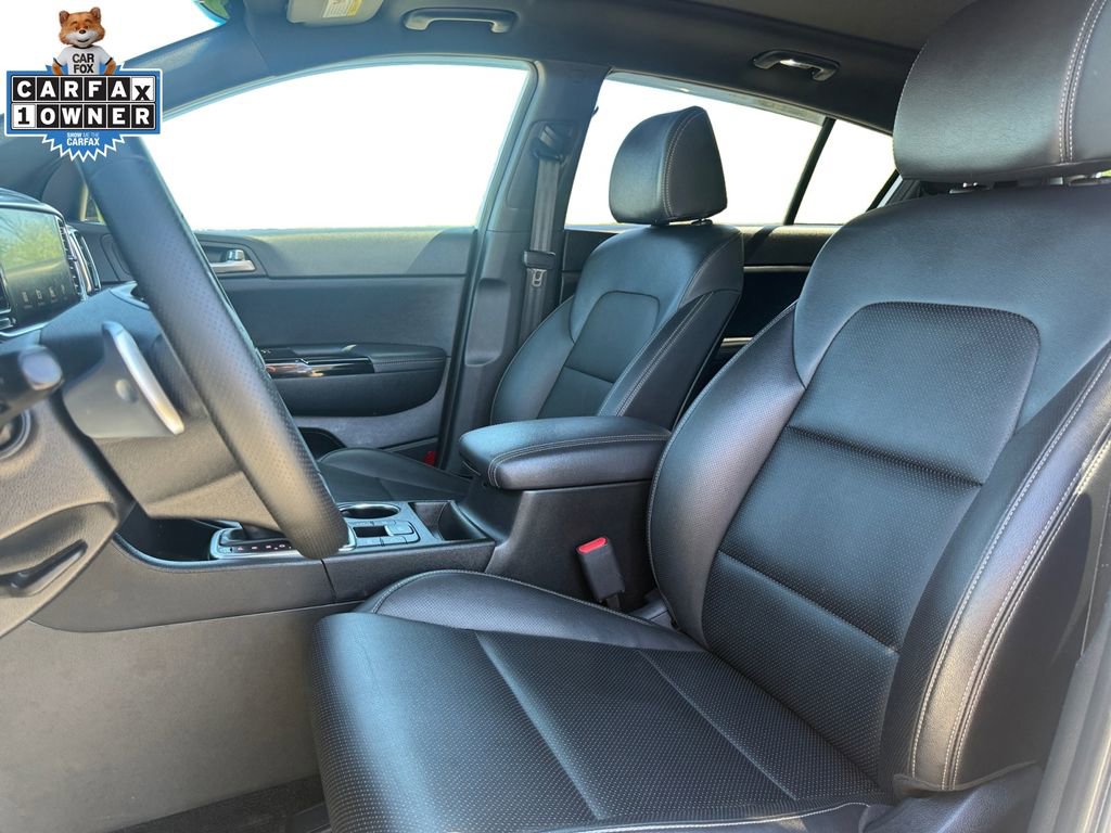 Certified 2022 Kia Sportage Nightfall Edition w/ Nighfall AWD Premium Package image 9