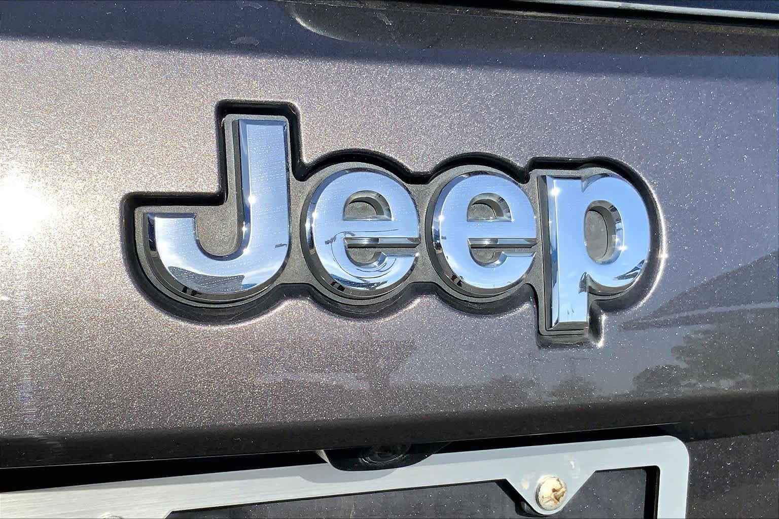 Used 2020 Jeep Grand Cherokee Limited w/ Premium Lighting Group RWD image 30