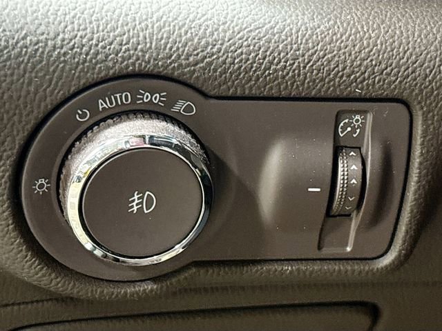 Used 2013 Buick Verano FWD image 12
