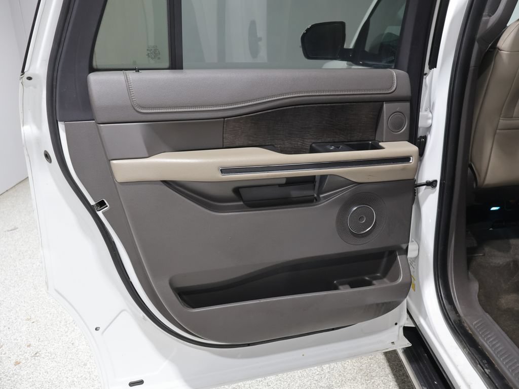 Used 2020 Ford Expedition Max Limited AWD/4WD image 17