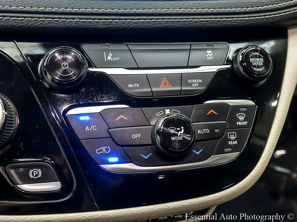Used 2022 Chrysler Pacifica Touring-L FWD image 18