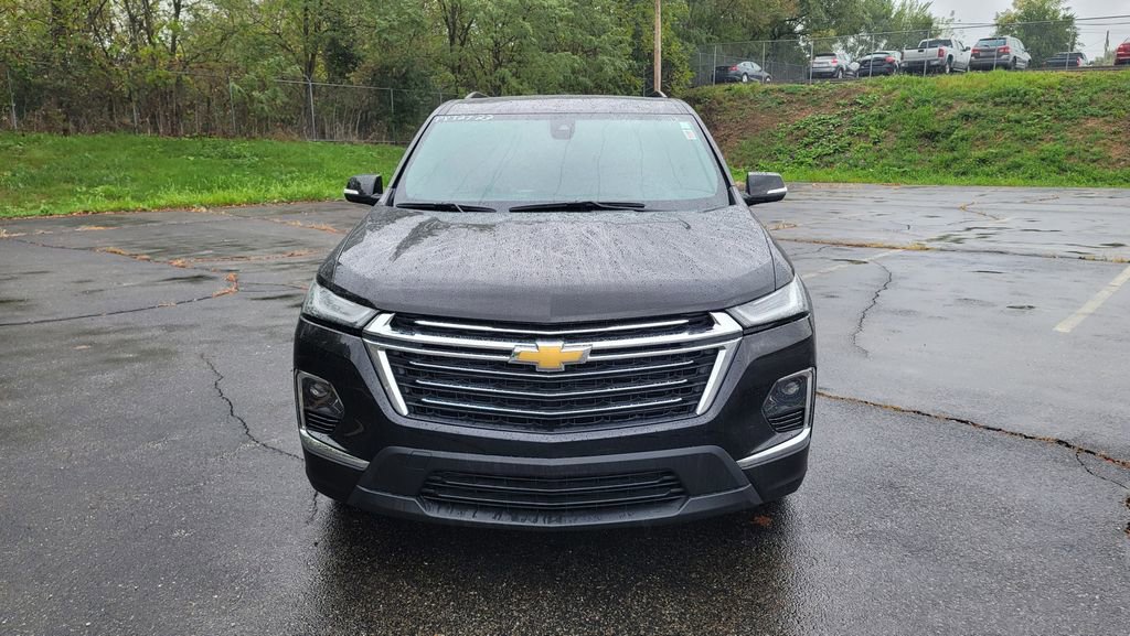 Used 2023 Chevrolet Traverse LT image 4