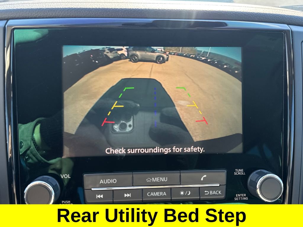 Used 2024 Nissan Titan SV w/ SV Convenience Package image 21