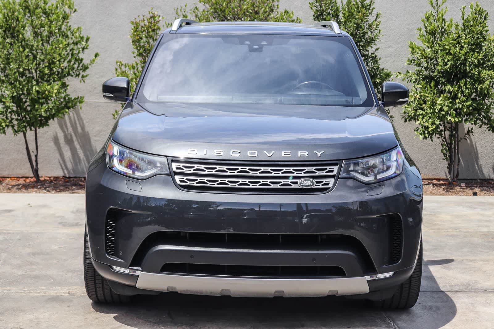 Used 2020 Land Rover Discovery HSE Luxury AWD/4WD image 2