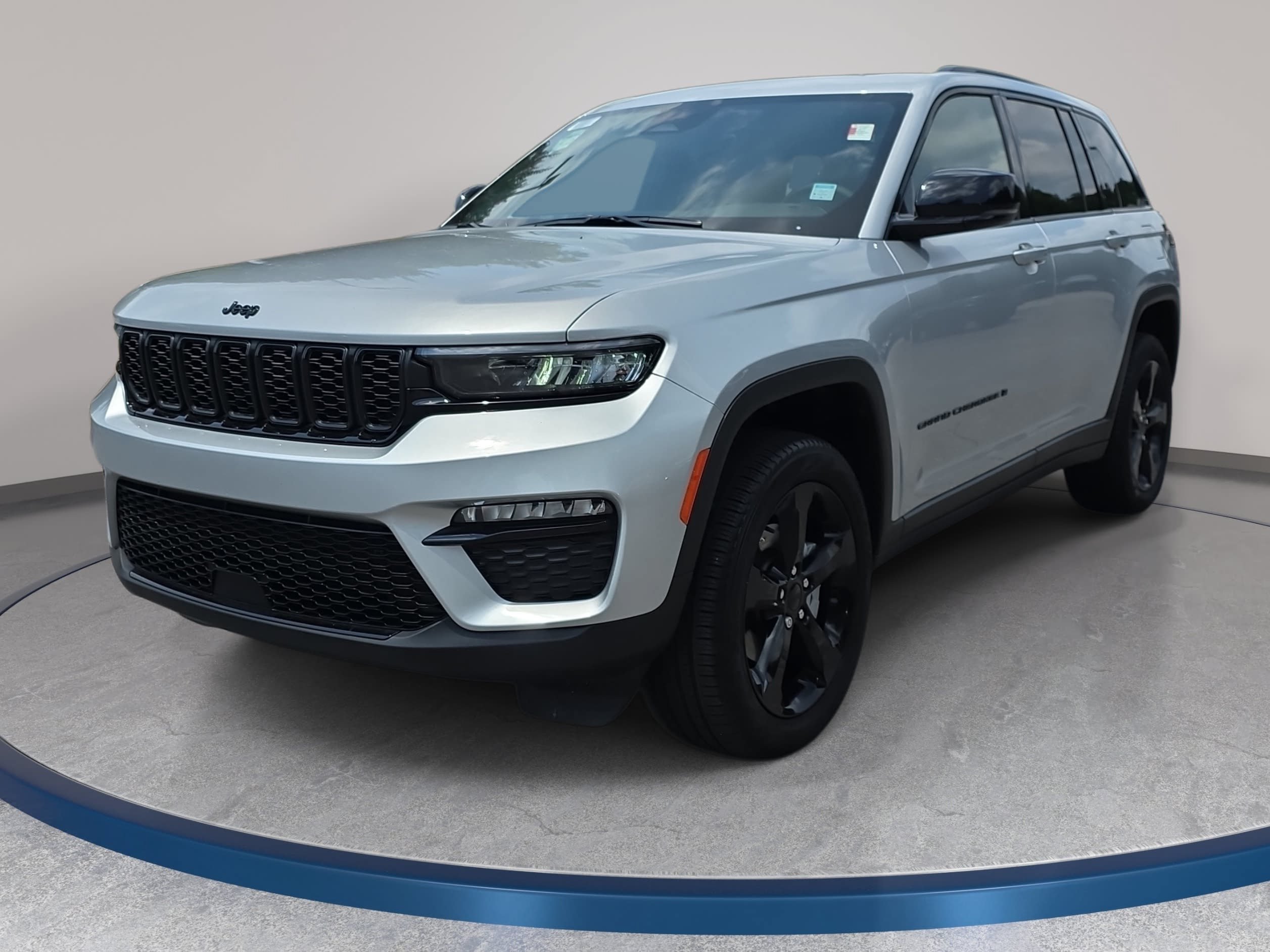 Used 2025 Jeep Grand Cherokee Limited w/ Black Appearance Package