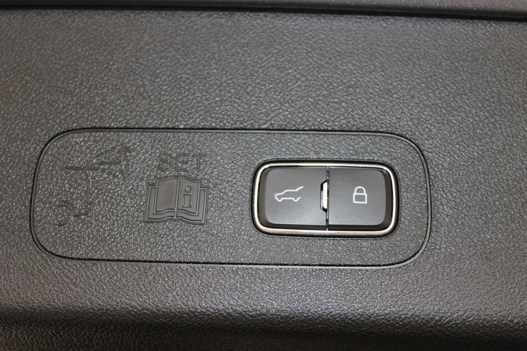 Used 2024 Lincoln Aviator Reserve w/ Equipment Group 201A RWD image 28