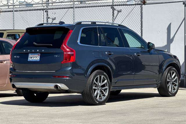Used 2019 Volvo XC90 T5 Momentum w/ Advanced Package AWD/4WD image 3