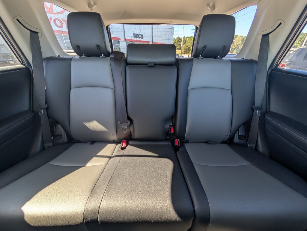 Used 2018 Toyota 4Runner SR5 Premium RWD image 25