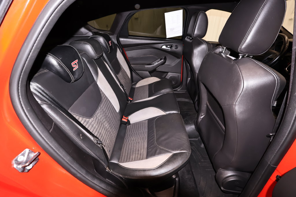Used 2015 Ford Focus ST w/ Equipment Group 401A FWD image 15