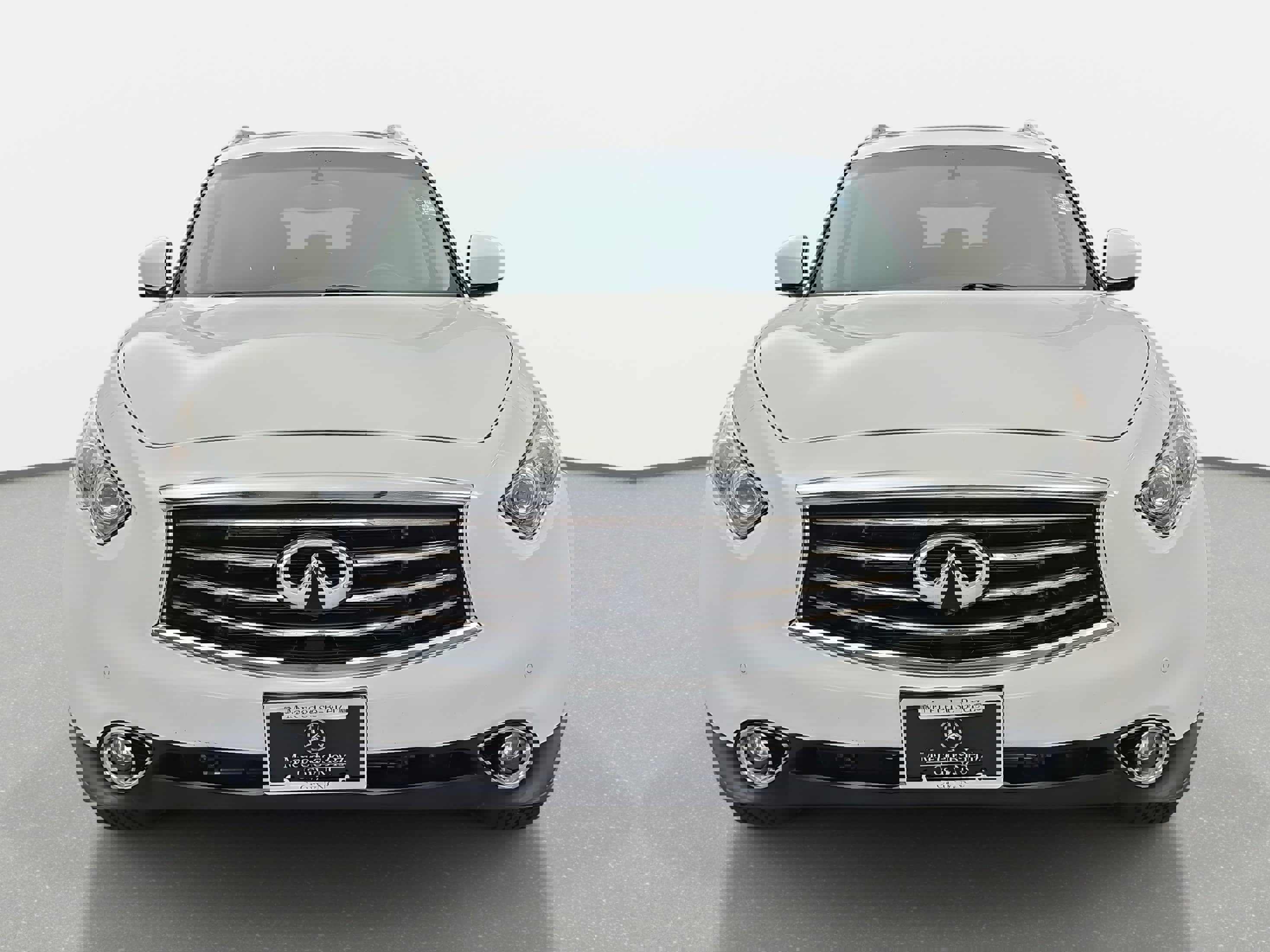 Used 2014 INFINITI QX70 AWD w/ Premium Package image 2