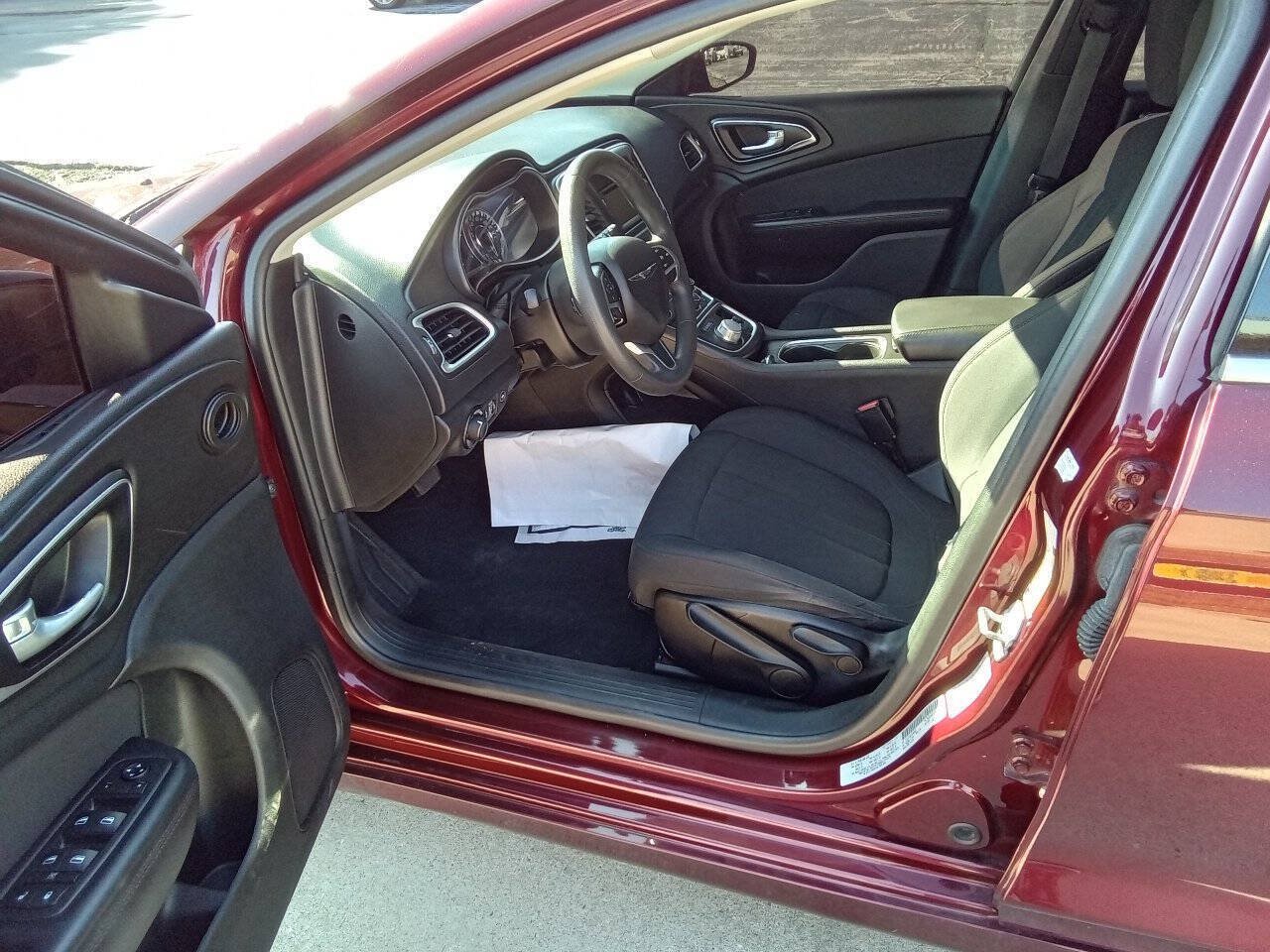 Used 2015 Chrysler 200 Limited FWD image 12