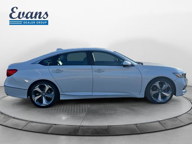 Used 2018 Honda Accord Touring image 9