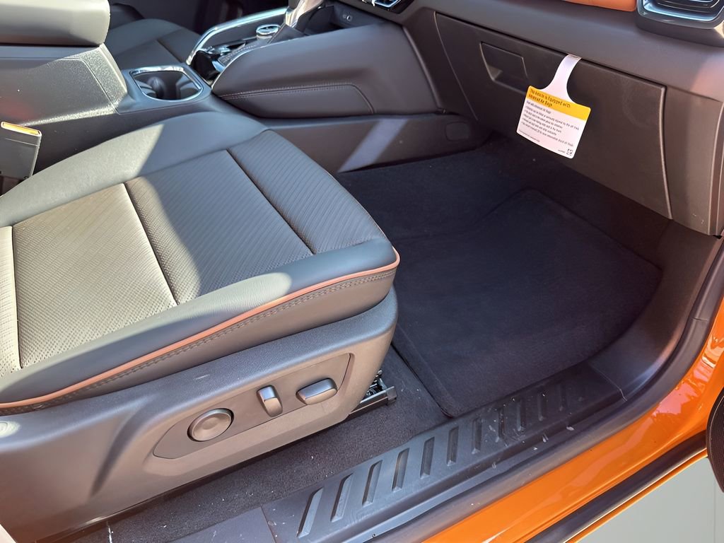 New 2026 GMC Canyon AT4 w/ AT4 Premium Package image 16