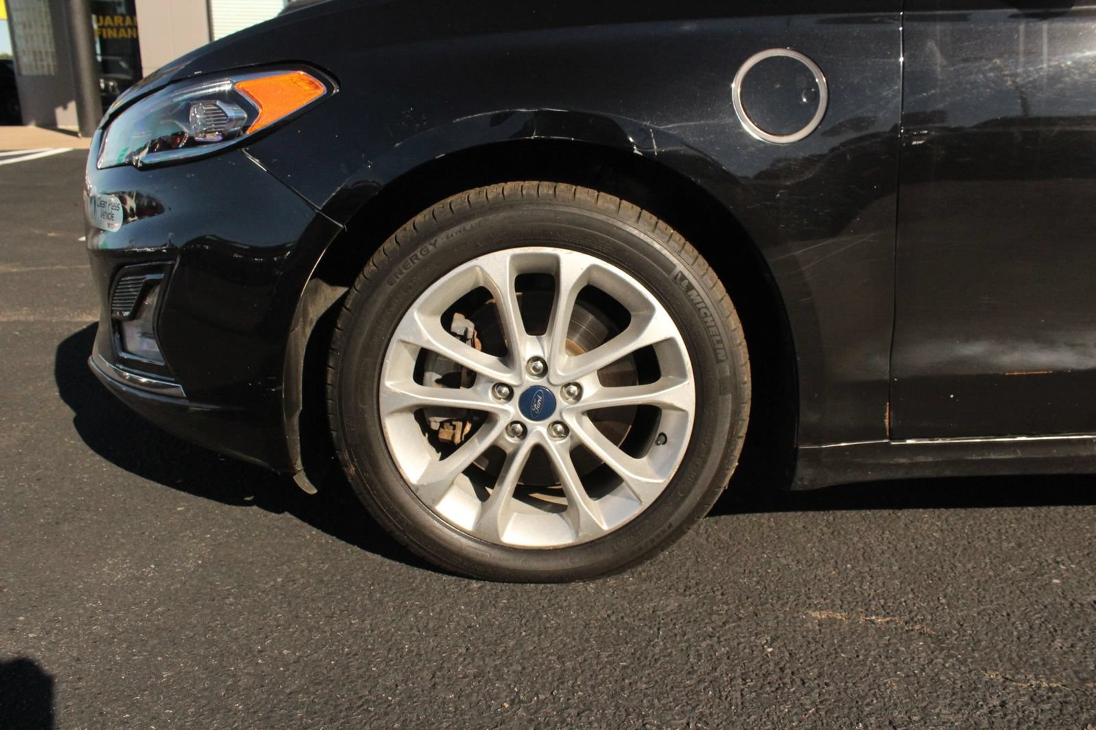 Used 2019 Ford Fusion Energi Titanium FWD image 3
