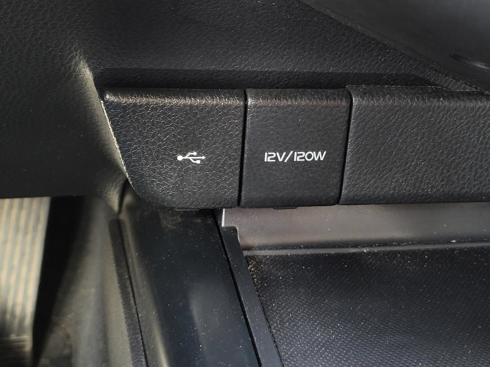 Used 2020 Toyota Camry LE FWD image 22