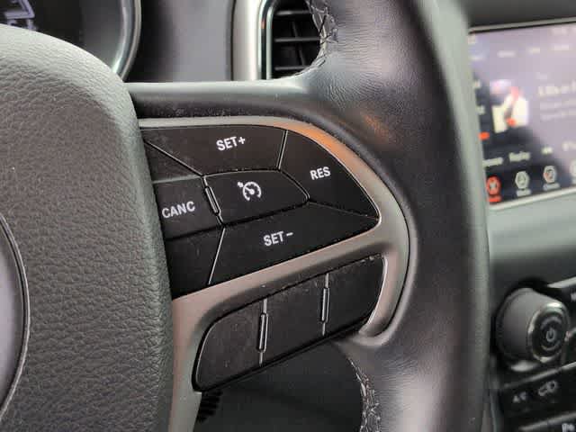 Used 2019 Jeep Grand Cherokee Laredo AWD/4WD image 24