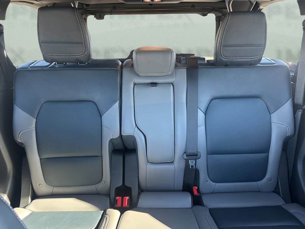 Used 2024 Ford Bronco Outer Banks image 11