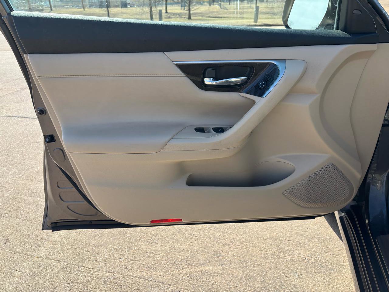 Used 2013 Nissan Altima 2.5 SL w/ Technology Pkg image 12