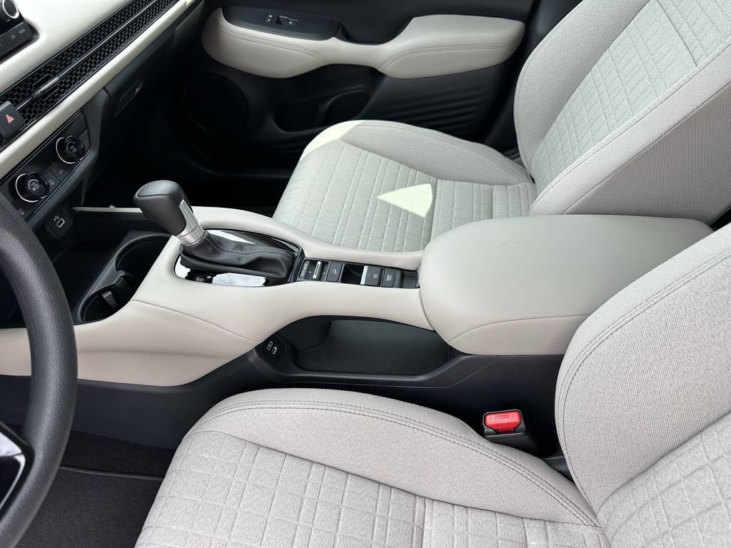 Used 2025 Honda HR-V LX image 21