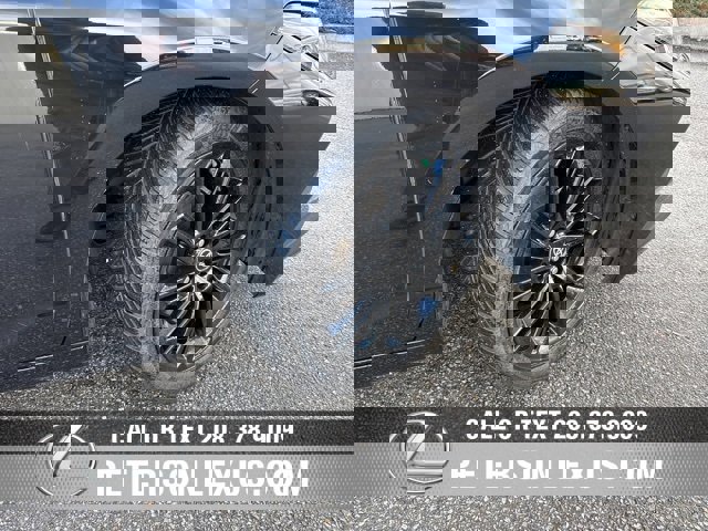 Used 2022 Toyota Avalon XSE image 10