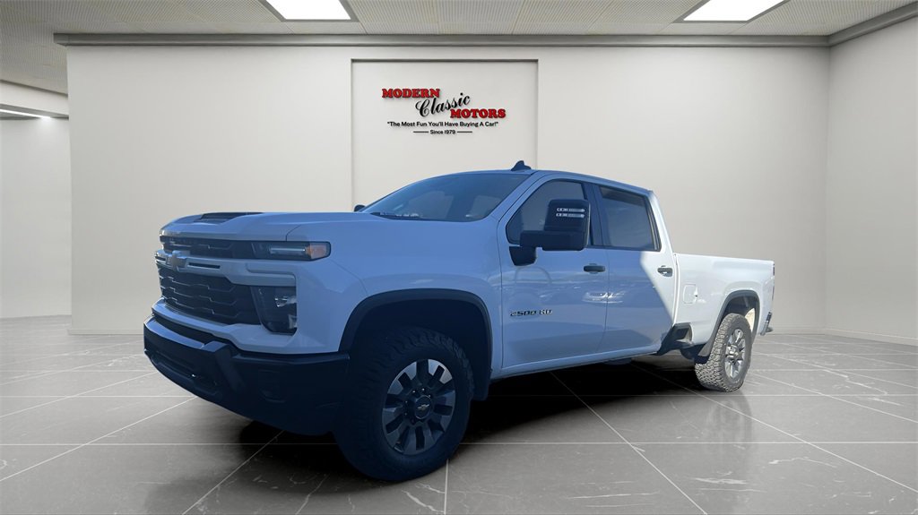 Used 2024 Chevrolet Silverado 2500 Custom w/ Custom Value Package image 3