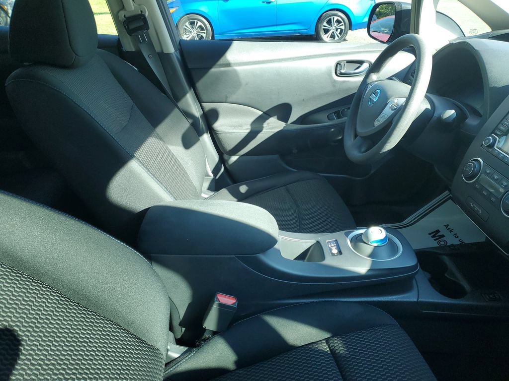 Used 2017 Nissan Leaf S w/ Charge Package FWD image 21
