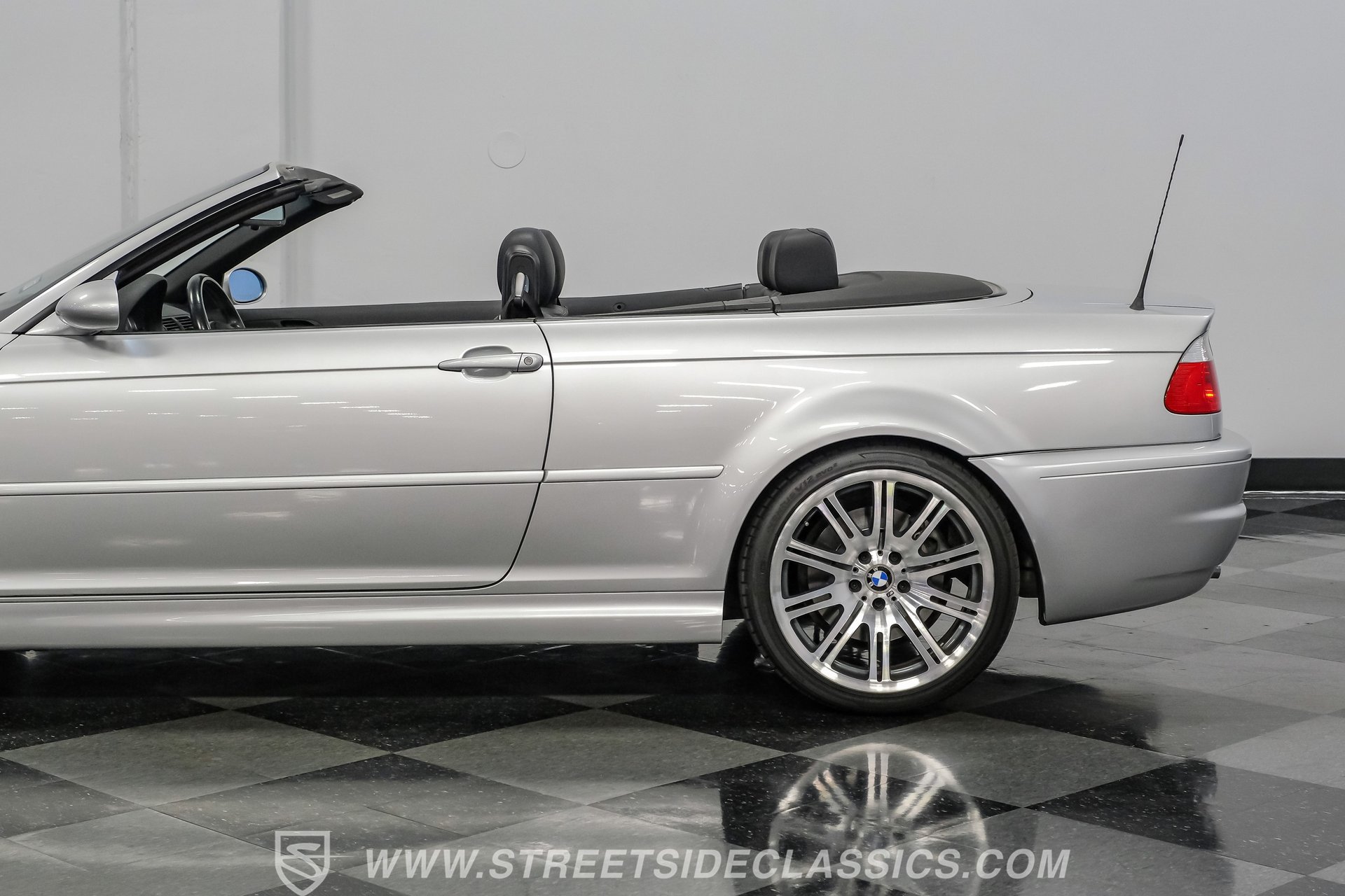 Used 2004 BMW M3 Convertible RWD image 24