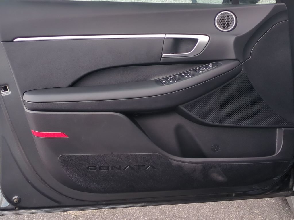 Used 2025 Hyundai Sonata SE FWD image 15