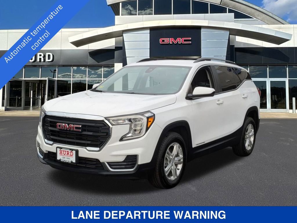 Certified 2022 GMC Terrain SLE w/ Driver Convenience Package image 9