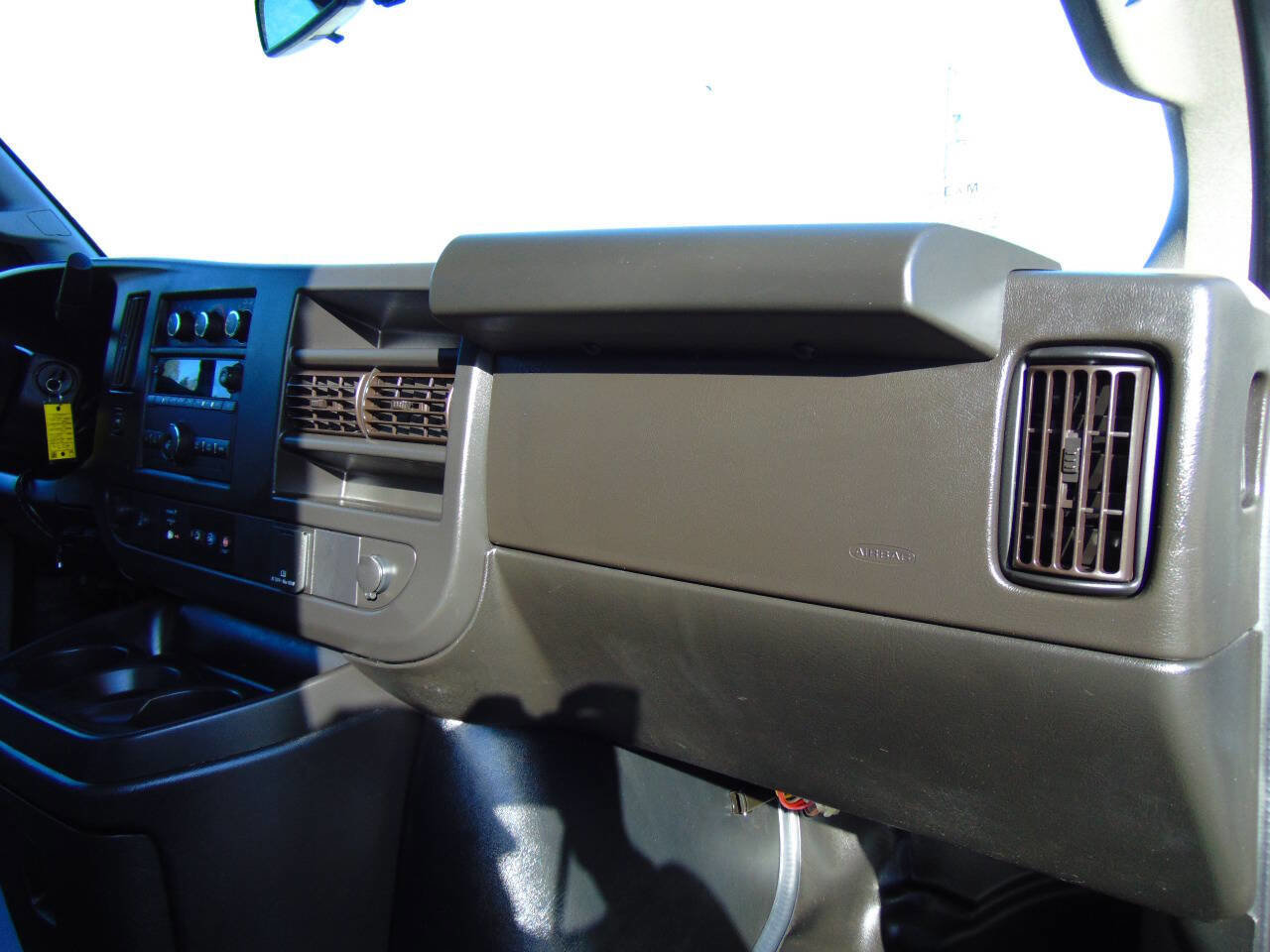 Used 2022 GMC Savana 3500 w/ Power Convenience Package RWD image 12