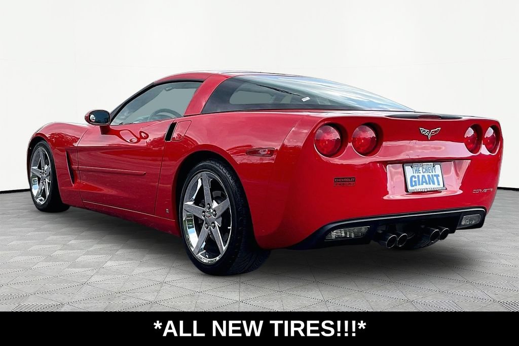 Used 2007 Chevrolet Corvette Coupe w/ Preferred Equipment Group RWD image 4